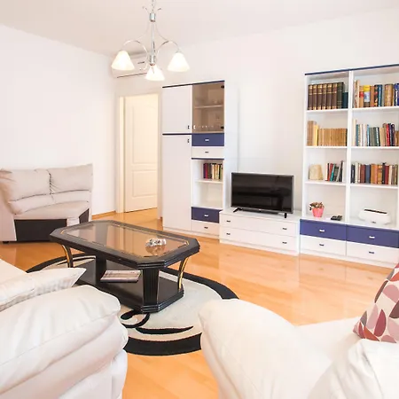 Apartment Three Wells