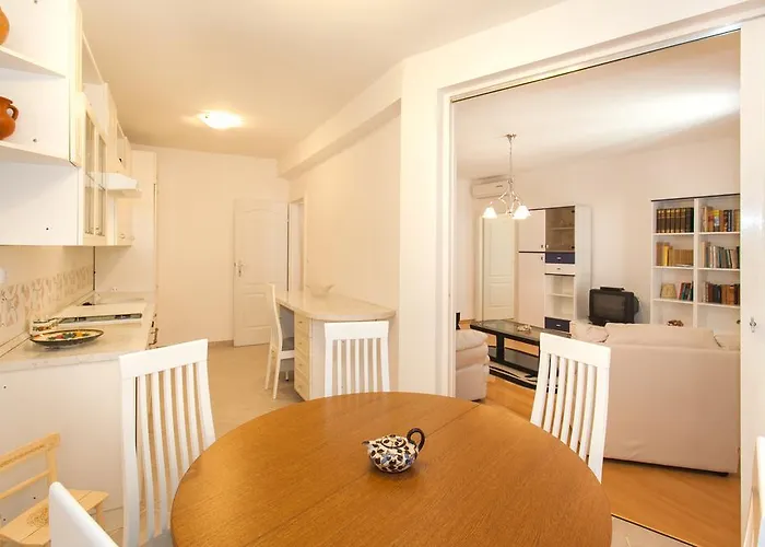 Apartment Three Wells